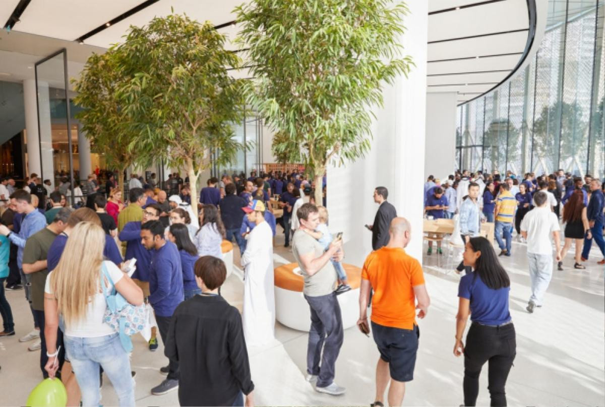 Ở Dubai cái gì cũng sang chảnh, Apple Store cũng không phải ngoại lệ Ảnh 4