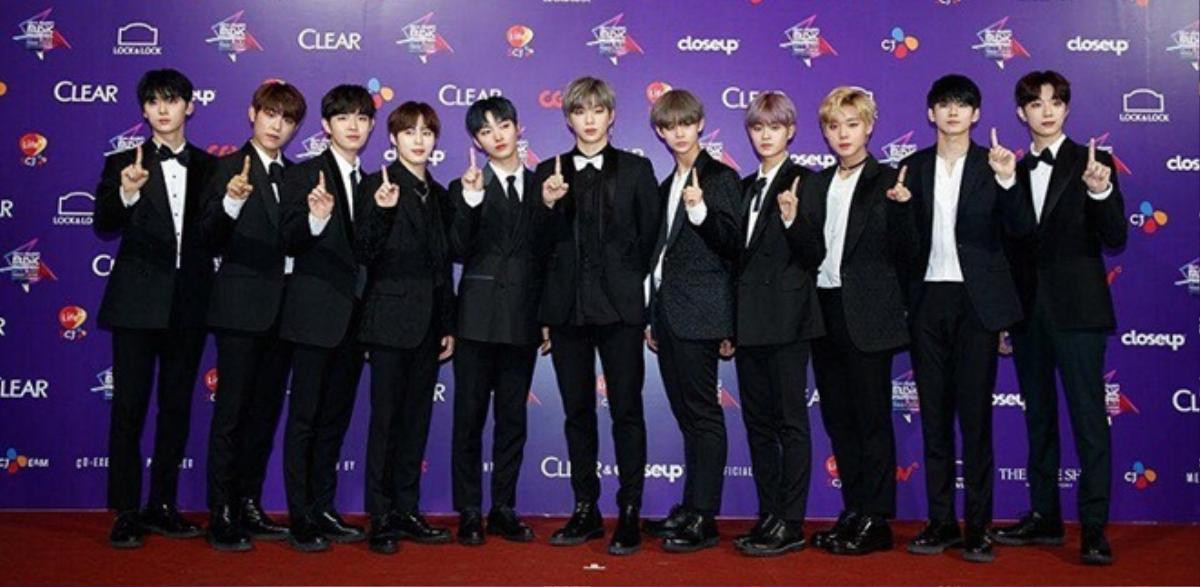 Comeback chưa 'nguội', Wanna One tiếp tục hâm nóng tên tuổi bằng 1 tour thế giới Ảnh 2