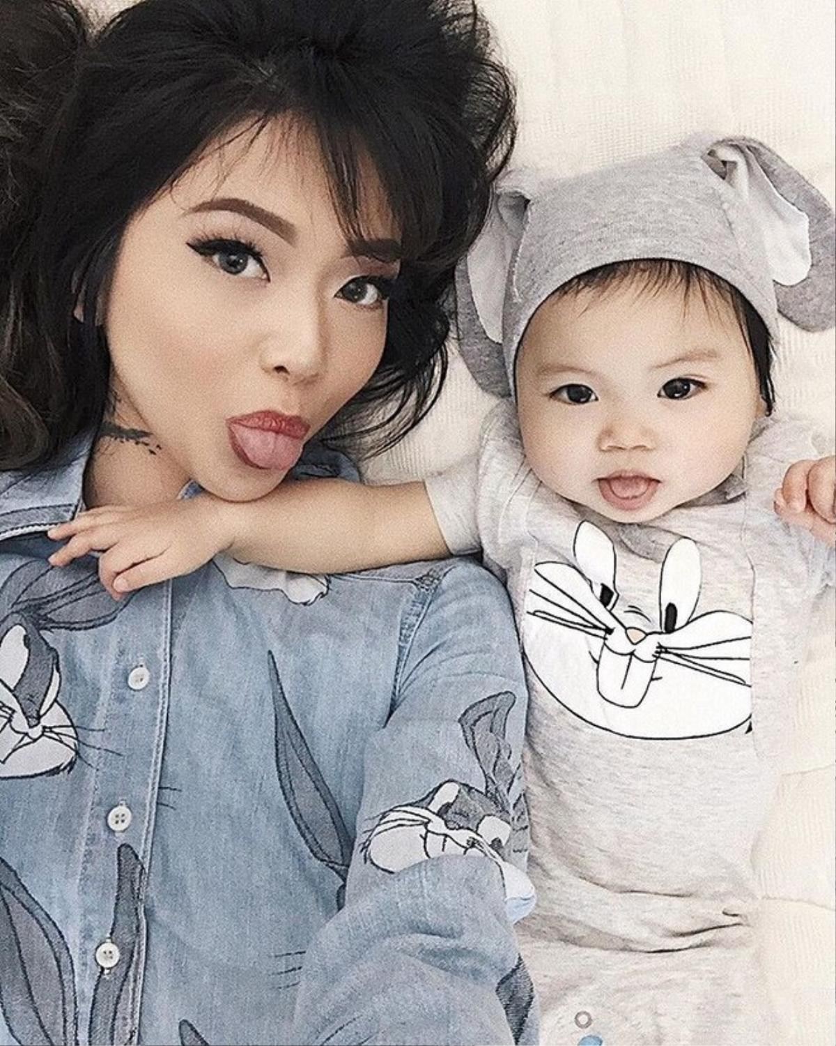 Chỉ suốt ngày selfie cùng con gái, hot mom xinh đẹp trở nên nổi tiếng trên mạng xã hội Ảnh 17