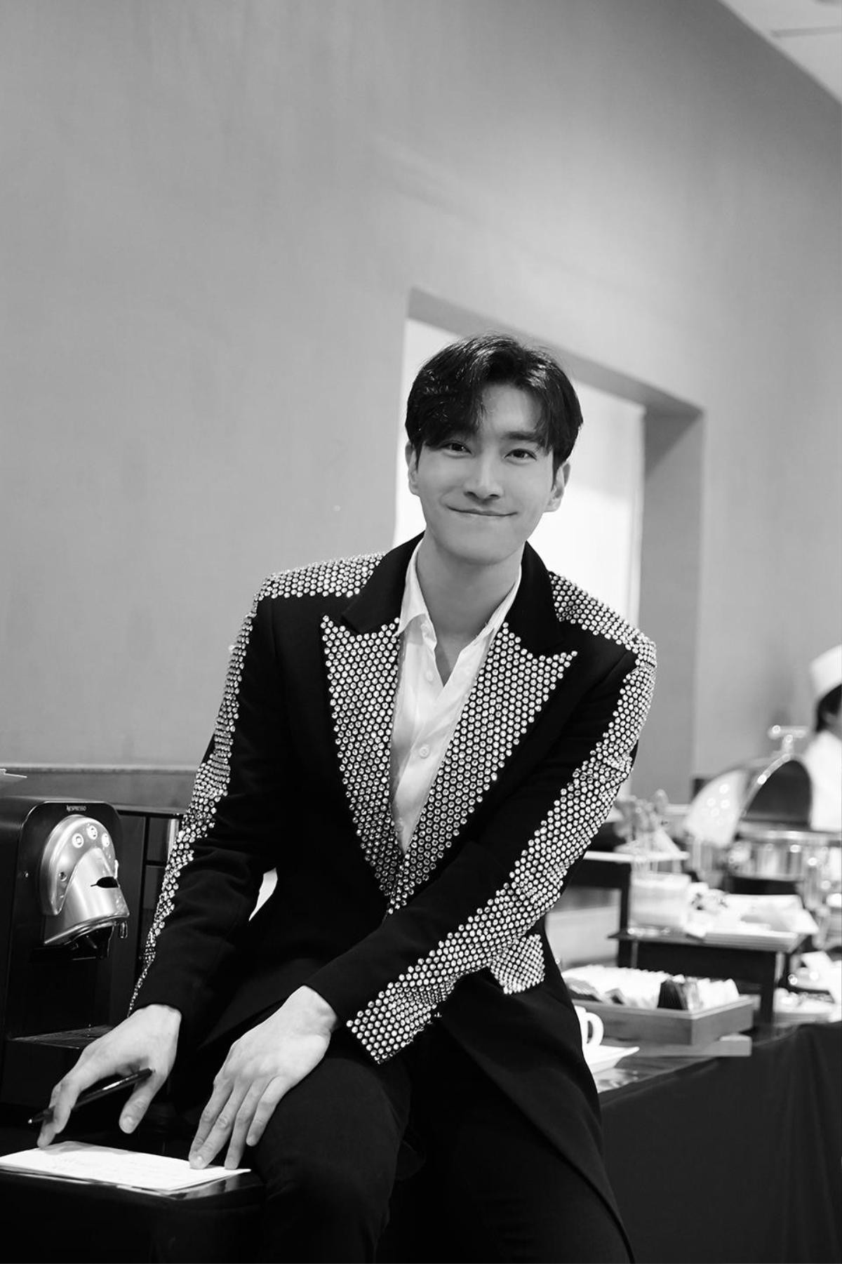 Choi Siwon (Super Junior): Mừng tuổi mới với 'gia tài' phim ảnh không phải dạng vừa Ảnh 14