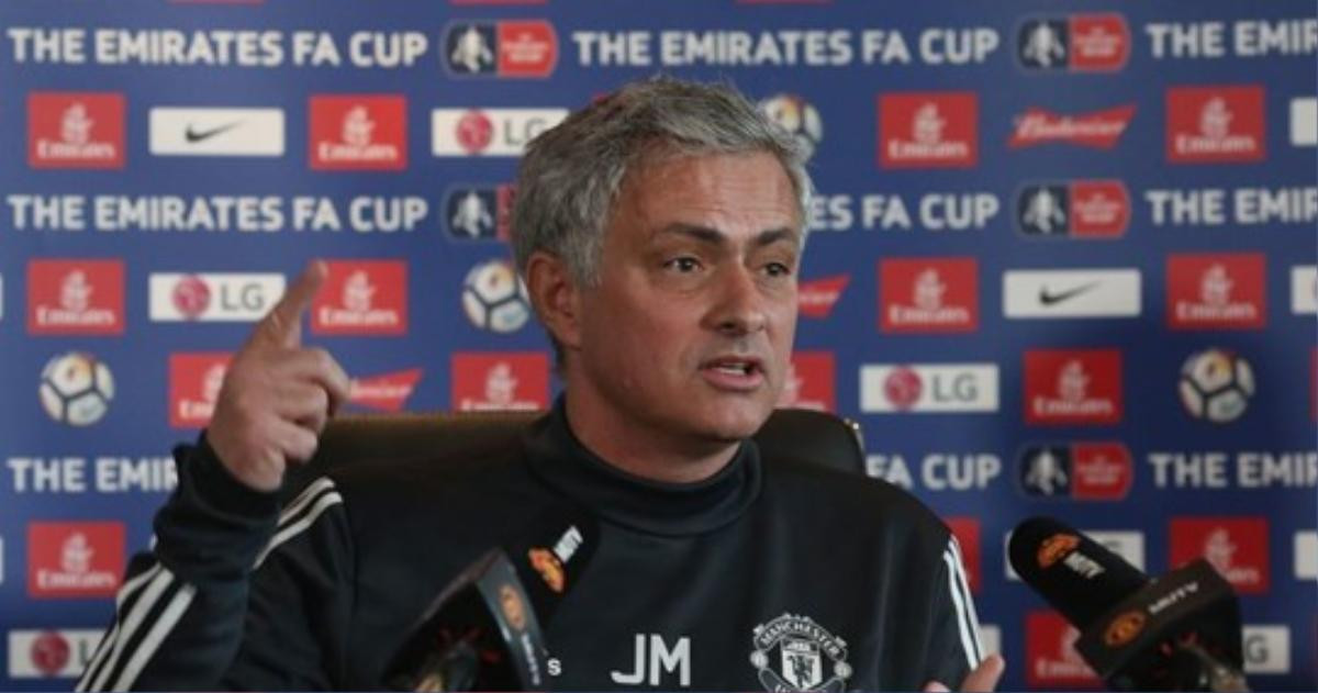 Mourinho đang phải trả giá vì 'nghệ thuật kiểm soát sự thật' Ảnh 2