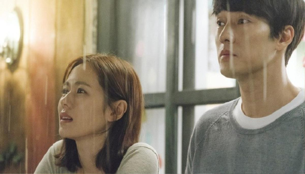 'Và em sẽ đến': So Ji Sub - Son Ye Jin cùng bản tình ca mát lành dưới màn mưa Ảnh 5