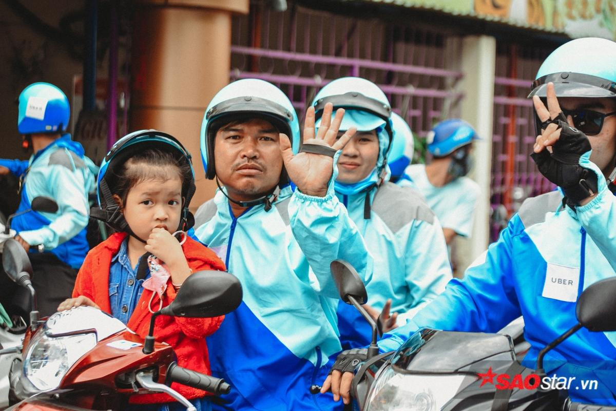 Chẳng ai ngờ người ta lại yêu nghề tài xế đến vậy, cho đến khi chứng kiến cuộc chia tay ấy! Ảnh 3