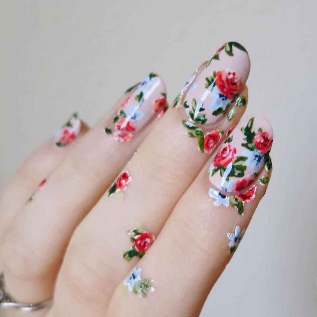 17 mẫu vẽ nail dịp cuối xuân 2018 dự báo sẽ khiến nàng mê như điếu đổ Ảnh 4