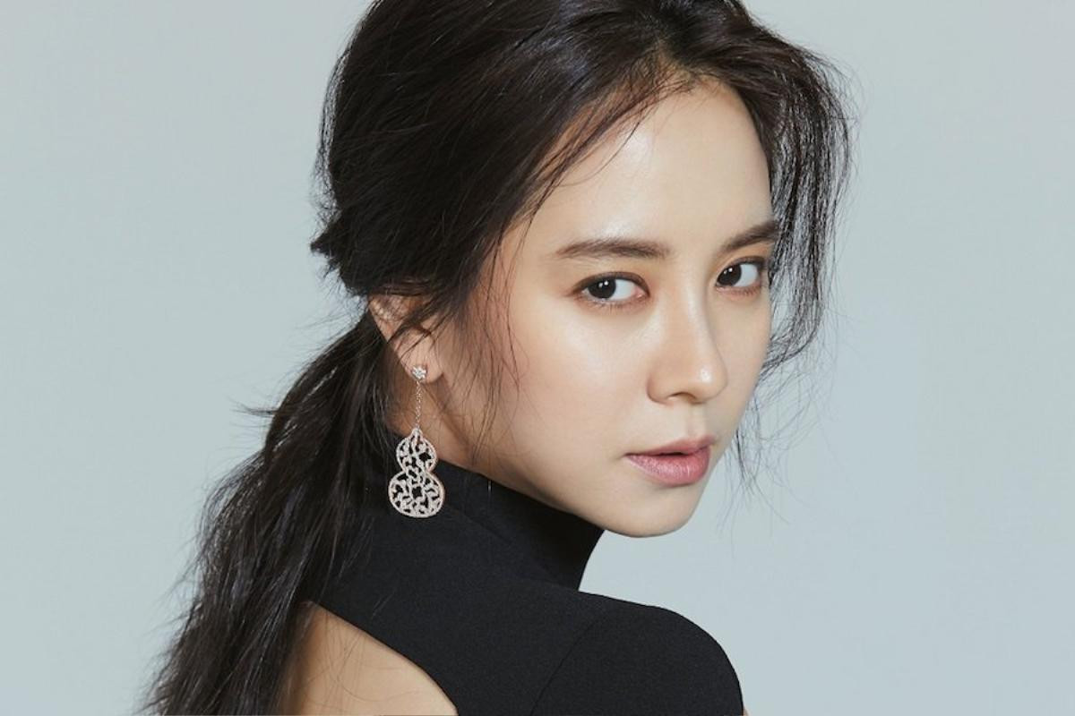 Song Ji Hyo sẽ trở thành vợ của nam diễn viên 'Train To Busan' trong phim 'Enraged Bull'? Ảnh 1