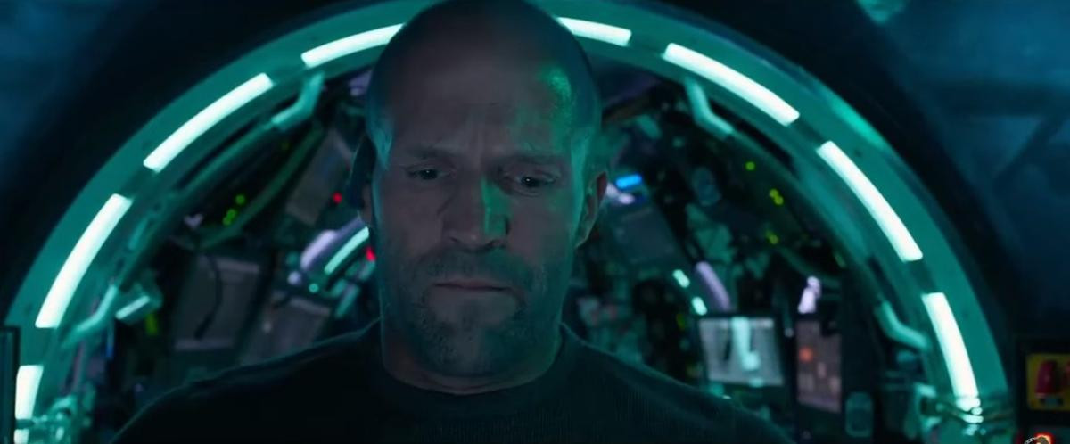 Jason Statham ra biển tiêu diệt cá mập khổng lồ Megalodon cùng Lý Băng Băng trong trailer 'The Meg' Ảnh 1