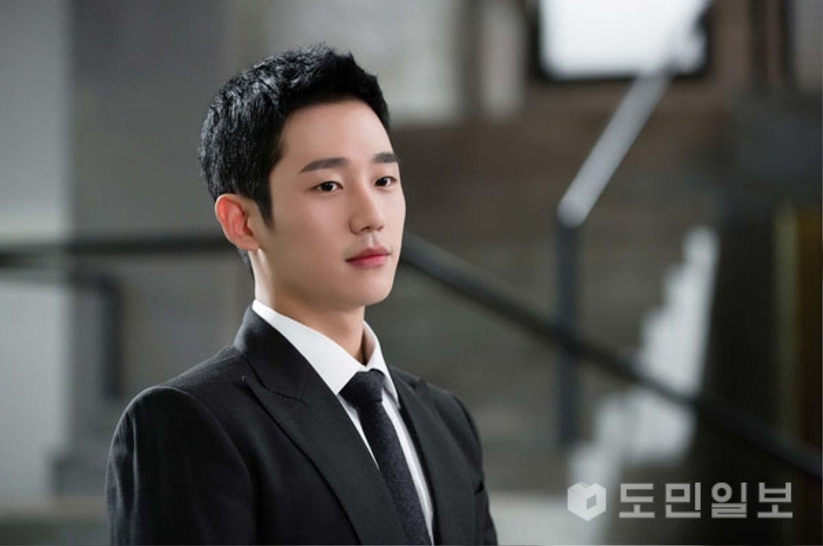 'Ảnh hậu' Im Soo Jung khen ngợi hết lời 'cặp đôi chị em' Son Ye Jin - Jung Hae In Ảnh 3