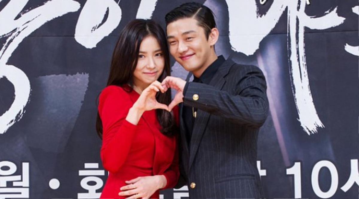 'Phản ứng hóa học' của Yoo Ah In và 5 người tình màn ảnh 'dấy' lên tin đồn tình cảm Ảnh 15