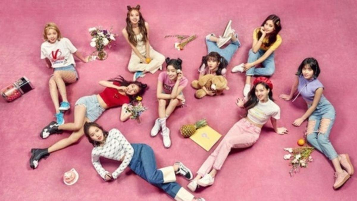 Rộ nghi vấn Nayeon (TWICE) đang hẹn hò với một thành viên của BTS Ảnh 1