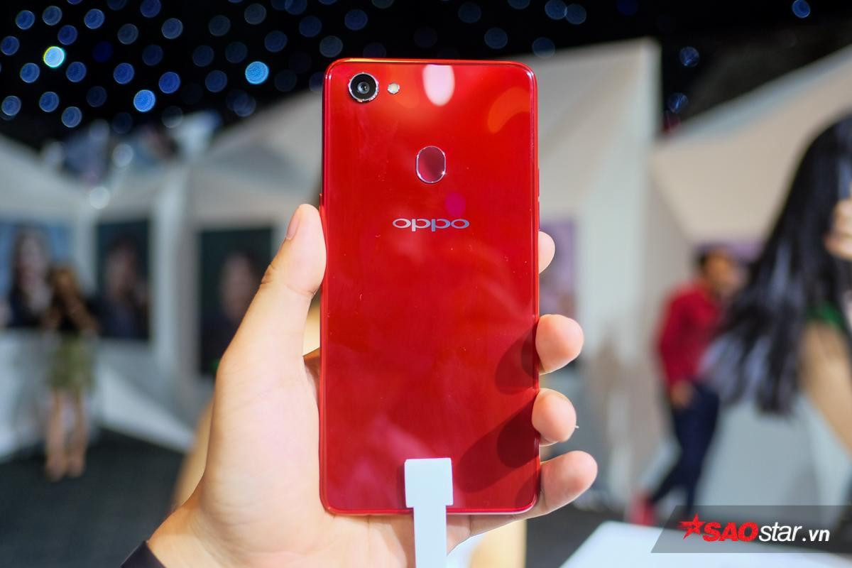 Cận cảnh 'lính mới' OPPO F7 vừa ra mắt với camera selfie 'khủng' 25 MP, làm đẹp bằng AI Ảnh 2