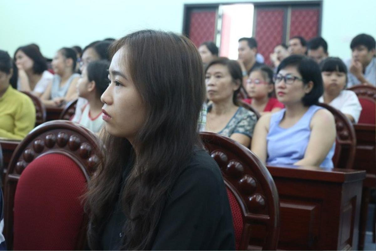 Cư dân Carina khóc trong phút tri ân Cảnh sát PCCC dũng cảm cứu người Ảnh 2