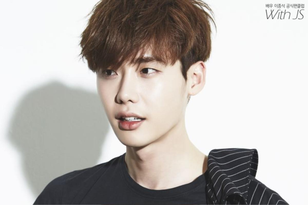 Lee Jong Suk dành tặng 100 triệu Won cho trẻ em nghèo, bắt đầu quay phim truyền hình mới Ảnh 1