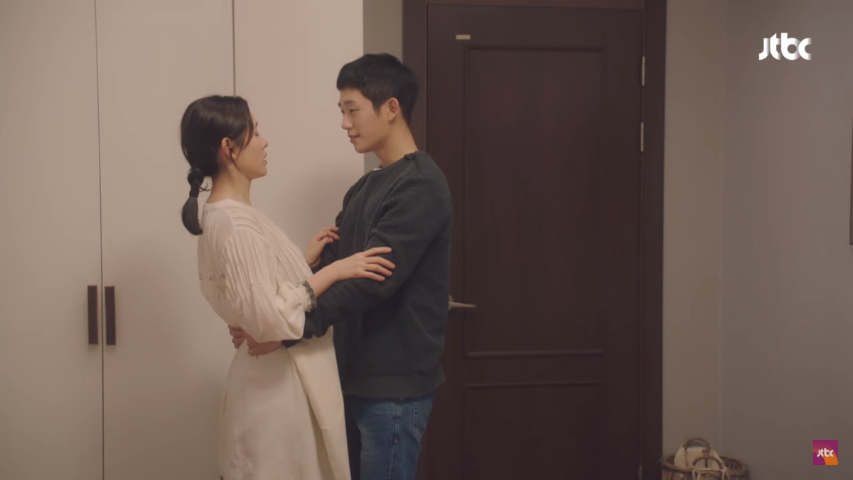 Tập 6 'Chị đẹp': Ghen tỵ với nụ hôn ngọt lịm của Son Ye Jin - Jung Hae In trên đồi tuyết trắng Ảnh 7