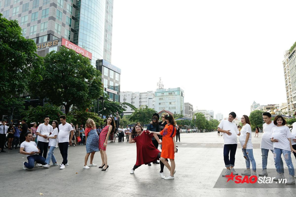 Trường Giang, Trấn Thành, Hứa Vĩ Văn hoá bà bầu, đại náo phố đi bộ trong ngày ghi hình Manbirth 2018 Ảnh 13