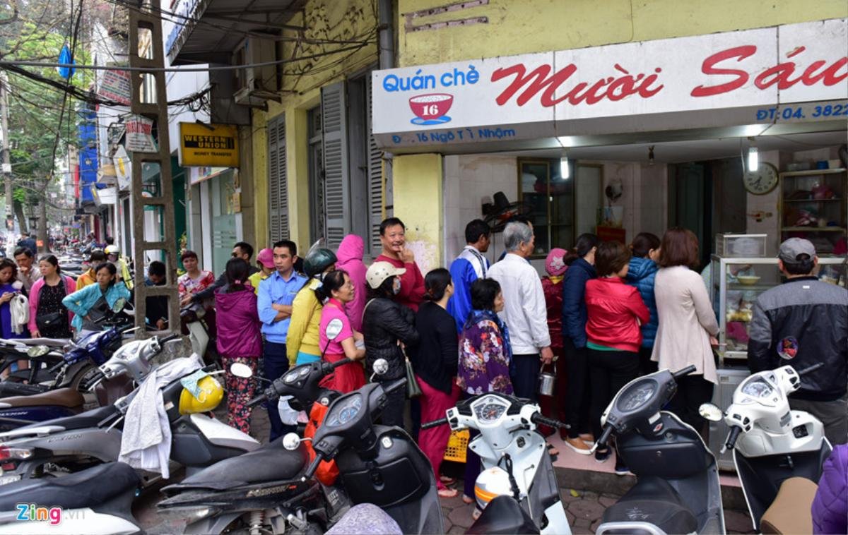 Những quán bánh trôi, bánh chay ngon cứ đến Tết Hàn thực người Hà Nội lại xếp hàng chờ mua Ảnh 1