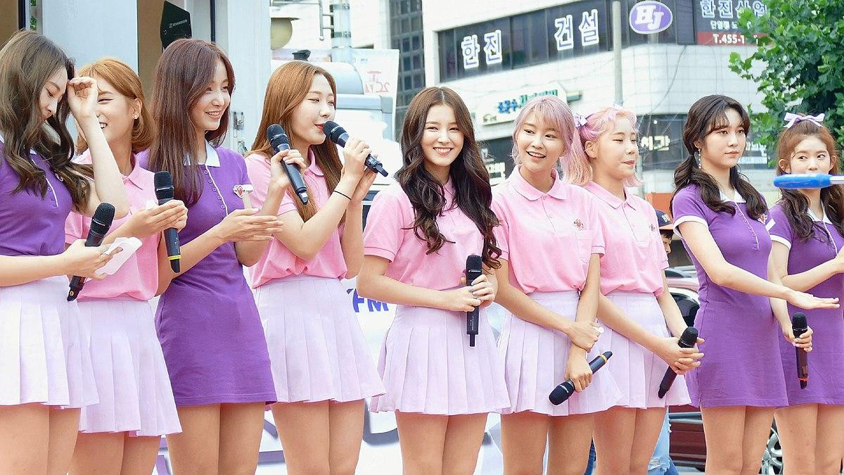 Nhạc hay mà trang phục chán, Momoland trở thành nạn nhân của fancam đồi trụy Ảnh 5