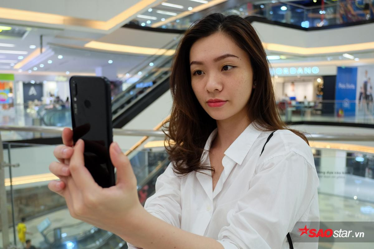 Đánh giá chi tiết Huawei Nova 3e: Thiết kế đột phá, camera ấn tượng Ảnh 15