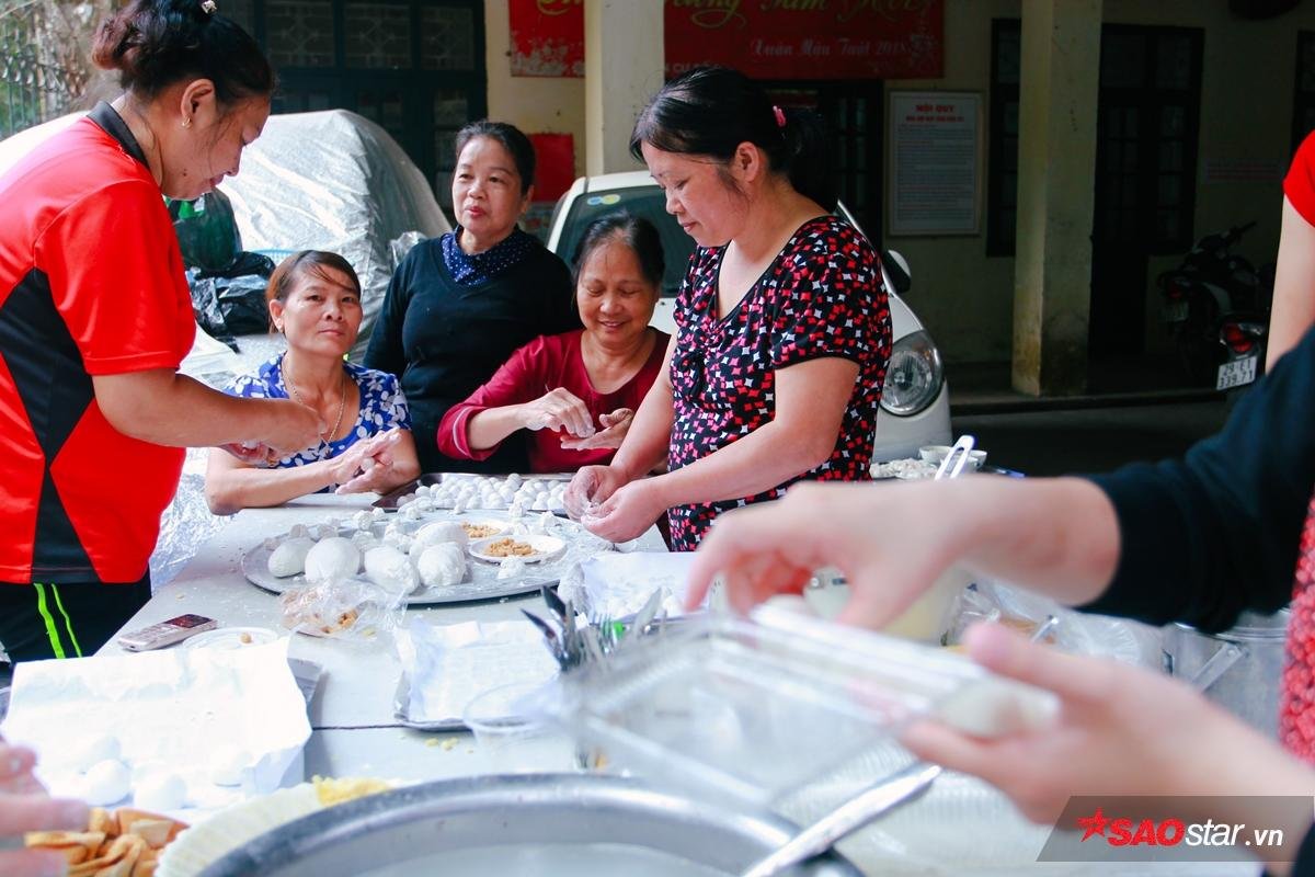 Chỉ 1 viên đường không tan qua 3 chìm 7 nổi cũng đủ chứng minh món bánh trôi tinh tế biết bao nhiêu! Ảnh 8