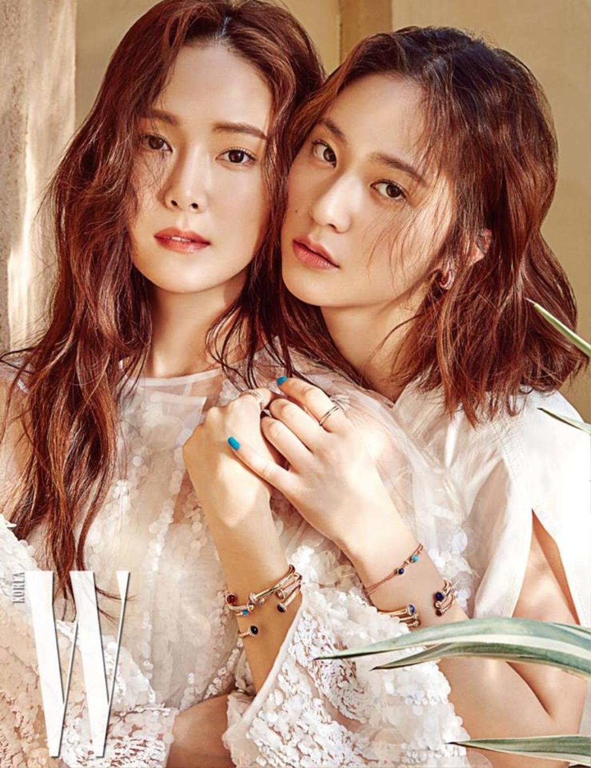 Fan lo lắng F(x) tan rã, Krystal 'nối gót' Jessica rời SM Ent vì loạt ảnh này Ảnh 4