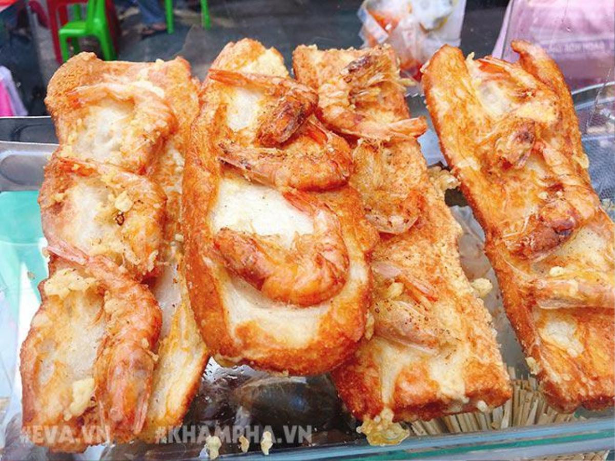 Hàng bánh mì chiên tôm 10 nghìn/chiếc thơm nức mũi khu phố Tây Sài thành Ảnh 7