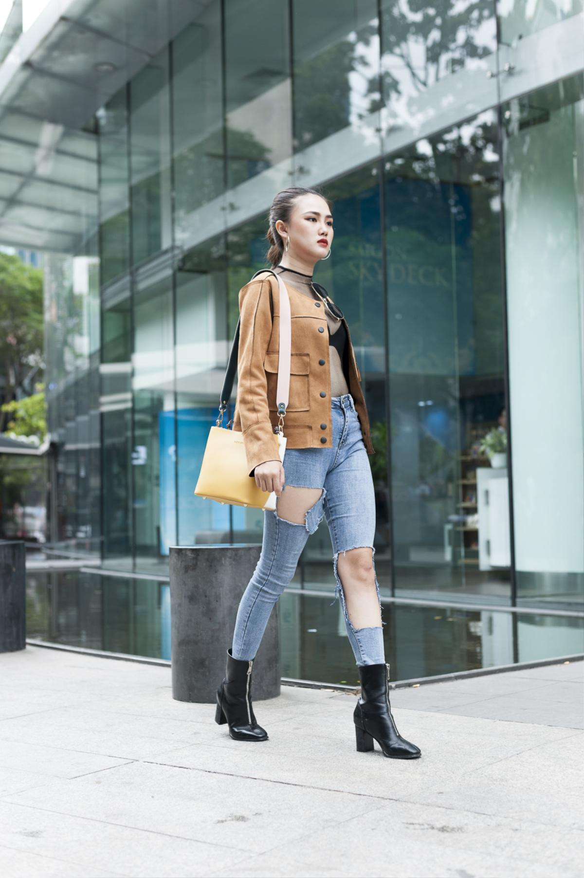 'Bản sao' Hoàng Thùy khuấy đảo The Best Street Style ngày 3 với trang phục bảy sắc cầu vồng Ảnh 9