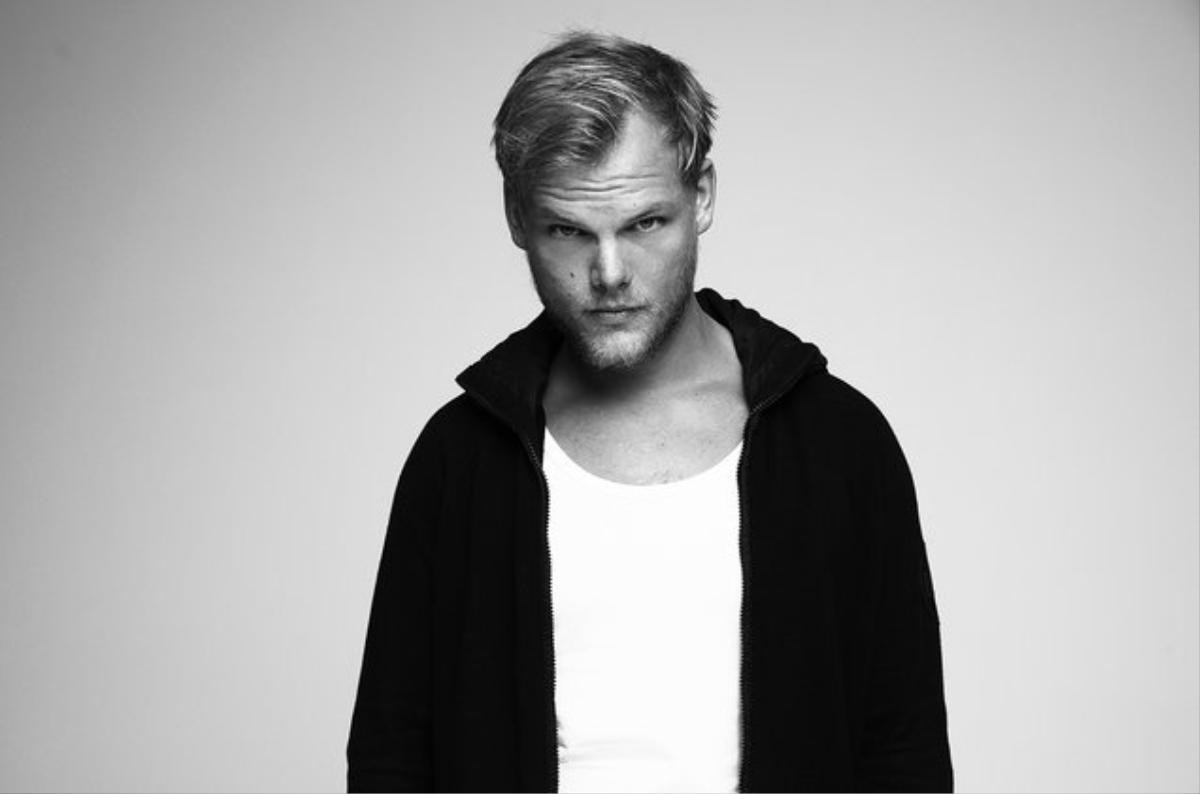 Sốc: DJ nổi tiếng Avicii đã qua đời tại nhà riêng! Ảnh 1