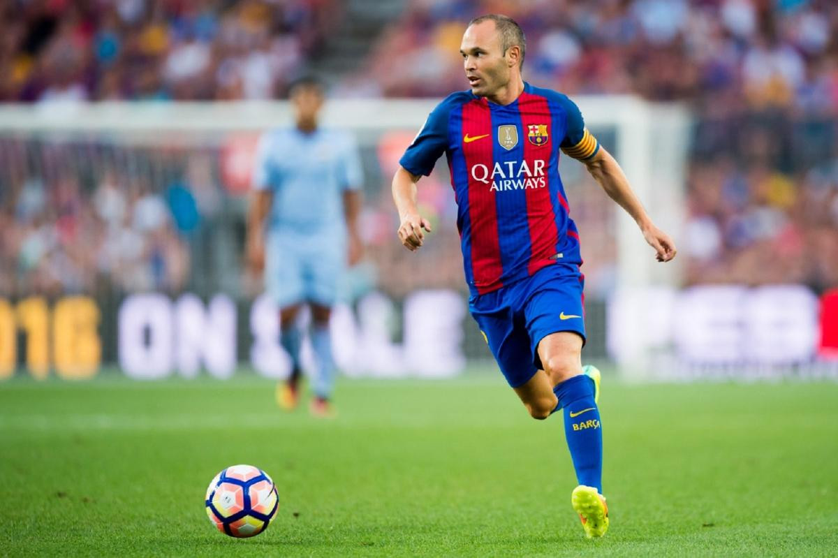 Barca giành cú đúp danh hiệu: Lời chia tay đẹp của Iniesta? Ảnh 1