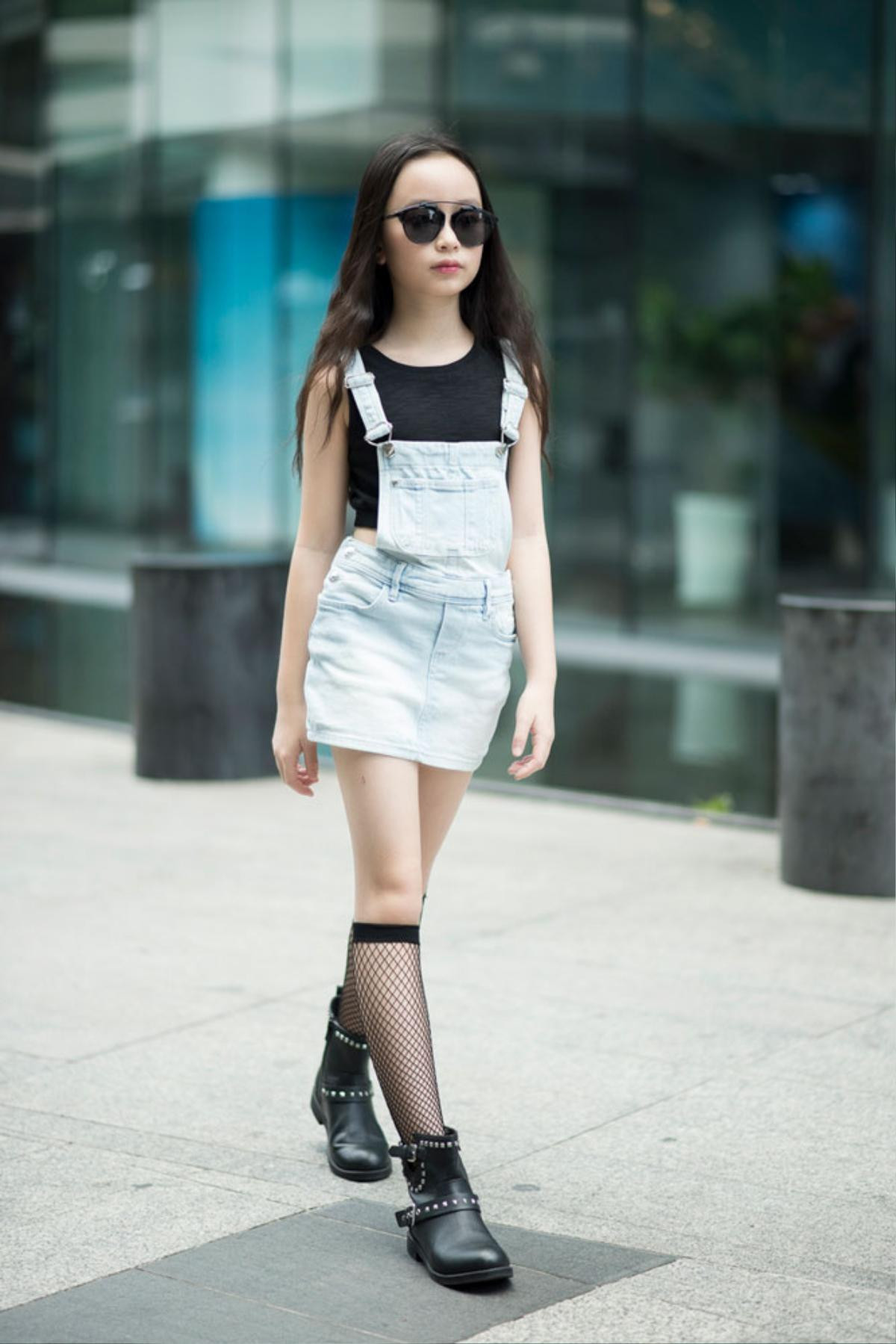 The Best Street Style ngày cuối: Tề tựu từ tín đồ thời trang nhí đến fashionisto U60 Ảnh 8