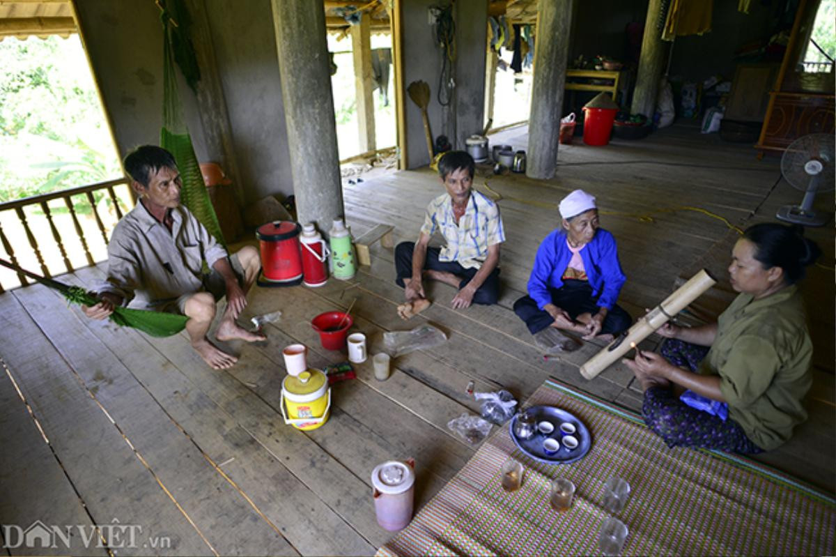 Về nơi phụ nữ hút thuốc lào, nhả khói điệu nghệ như đàn ông Ảnh 12