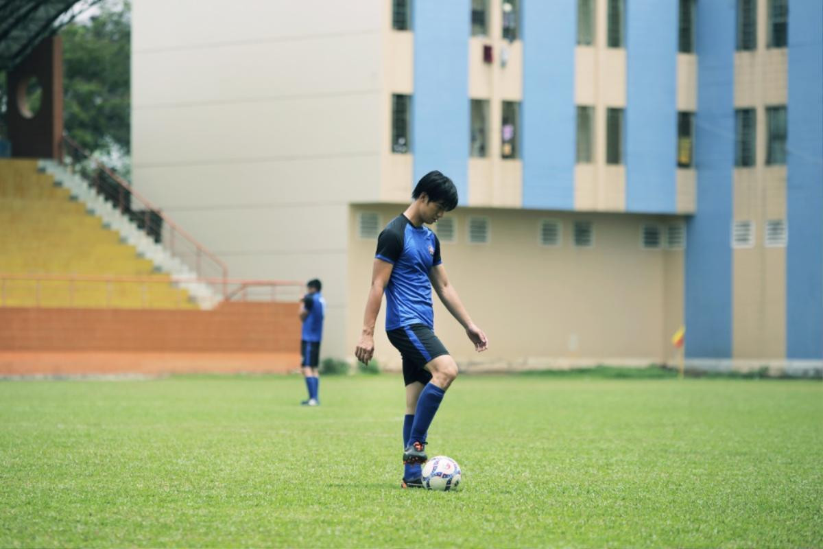 Nhan Phúc Vinh: Cánh diều vàng, quả bóng và hành trình của 'hoàng tử' màn ảnh nhỏ chinh phục điện ảnh Ảnh 5