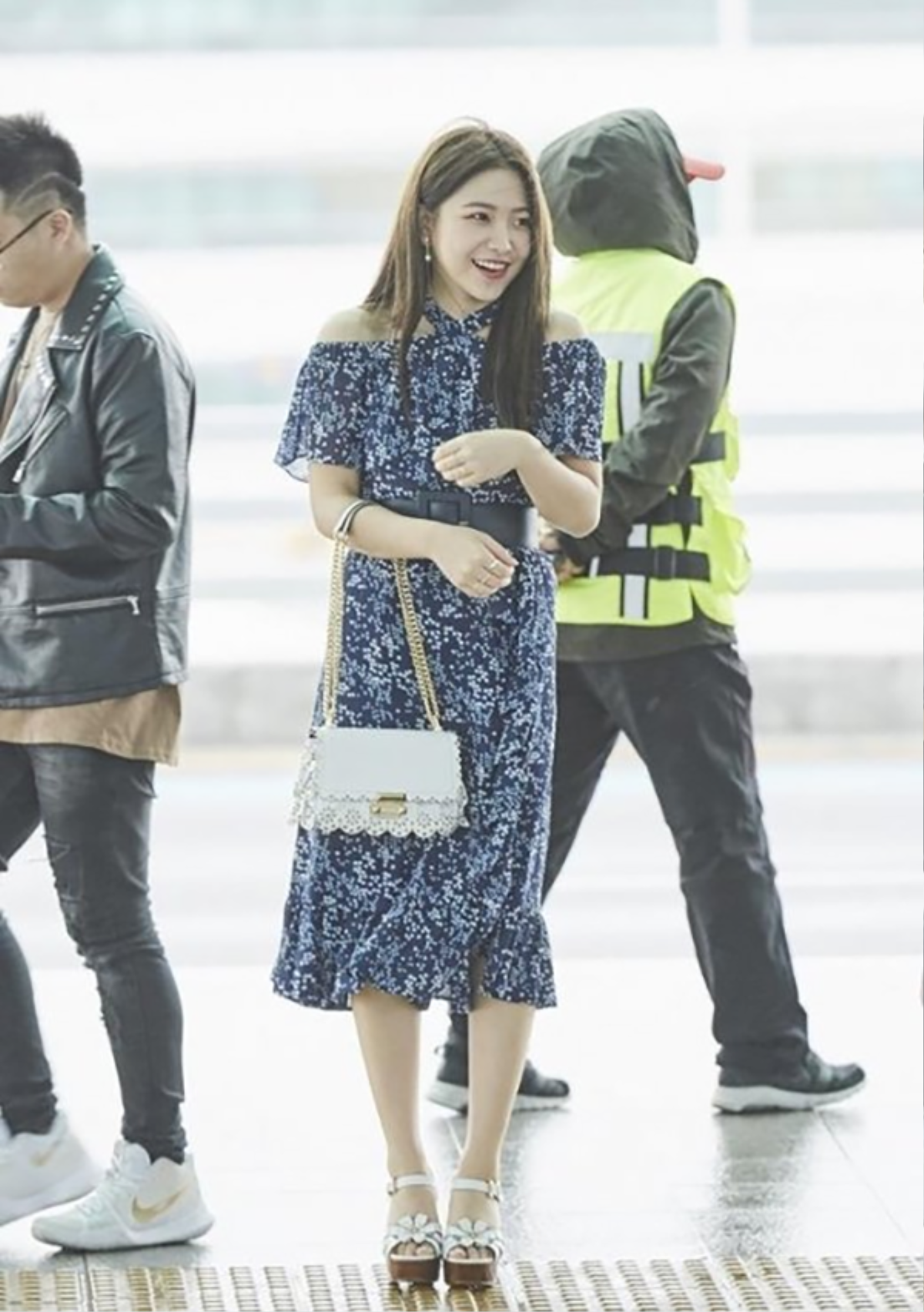 Yeri (Red Velvet) gây bất ngờ với diện mạo trưởng thành tại sân bay Incheon Ảnh 3