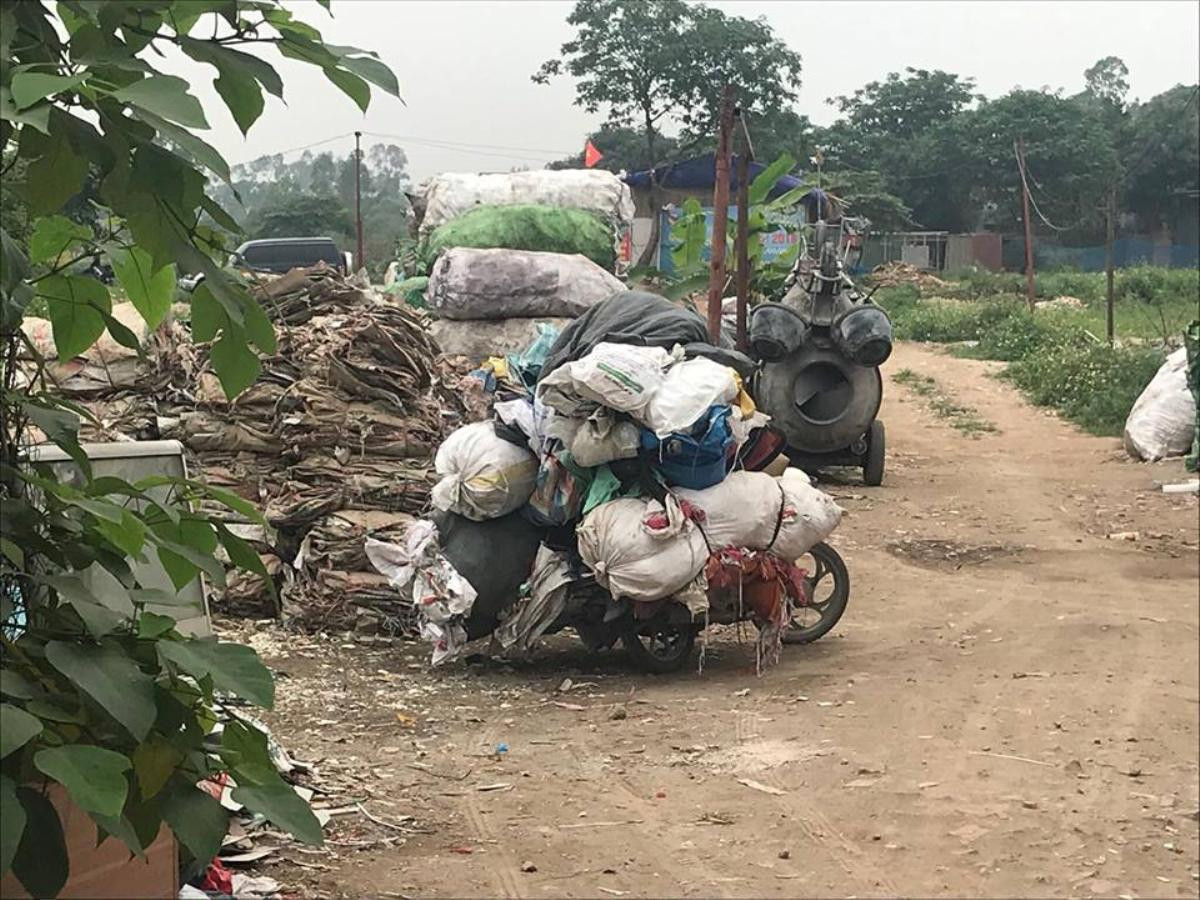 Người dân kể lại phút bàng hoàng phát hiện thi thể người đang phân huỷ, một phần cơ thể cháy sém Ảnh 5