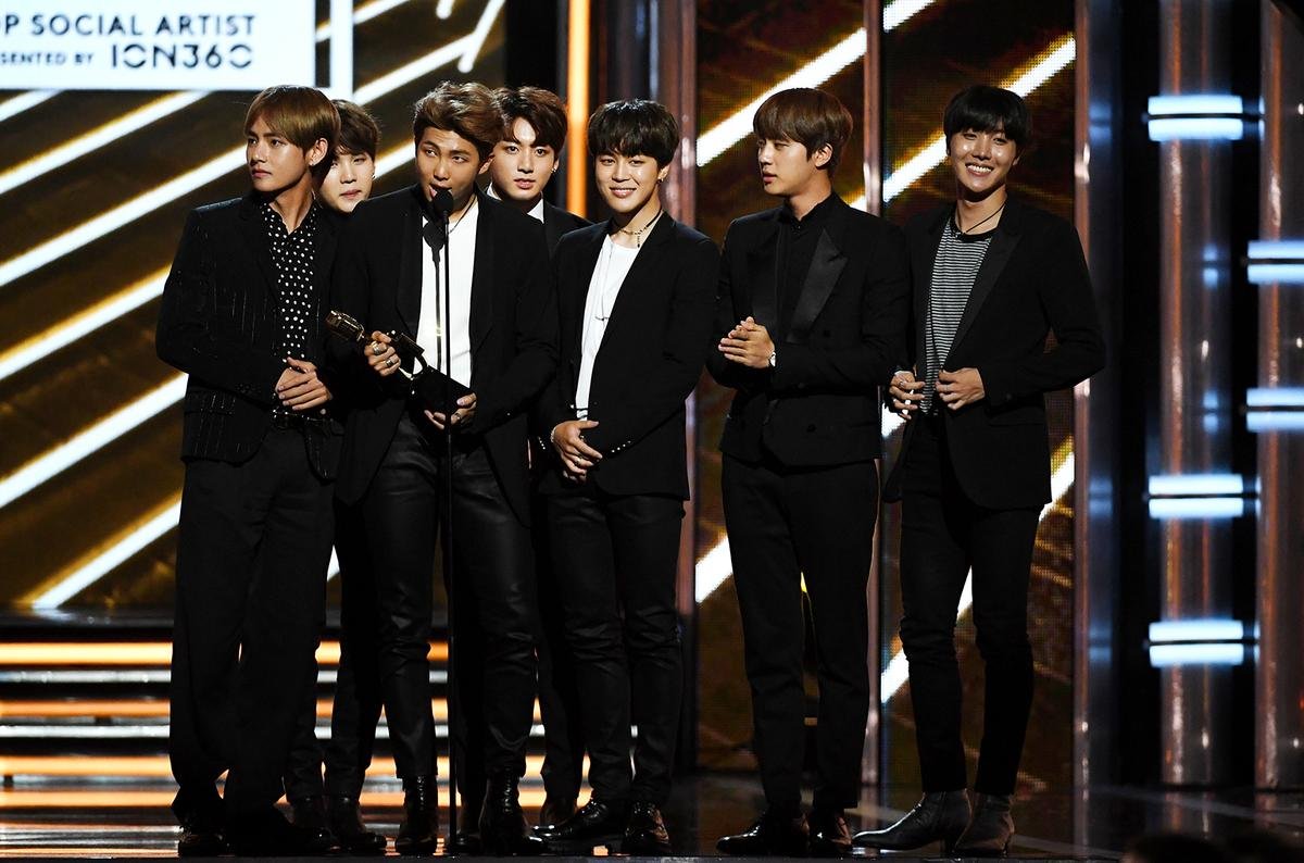 Hot: BTS sẽ biểu diễn hit mới trên sân khấu Billboard Music Awards 2018! Ảnh 3