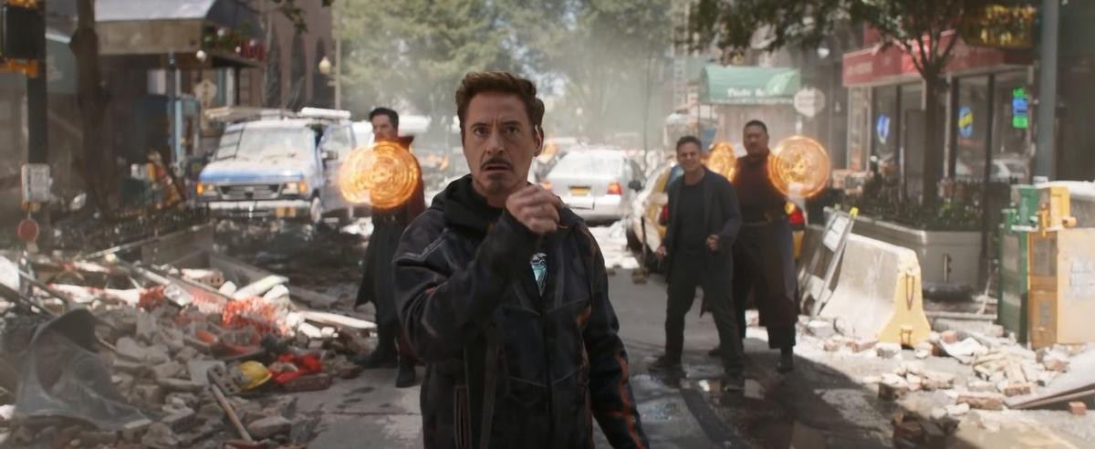 Nhận xét đầu tiên về 'Avengers 3': 'Quá choáng ngợp. Phim làm tôi cười nắc nẻ, hú hét hoặc khóc trong suốt 160 phút' Ảnh 9