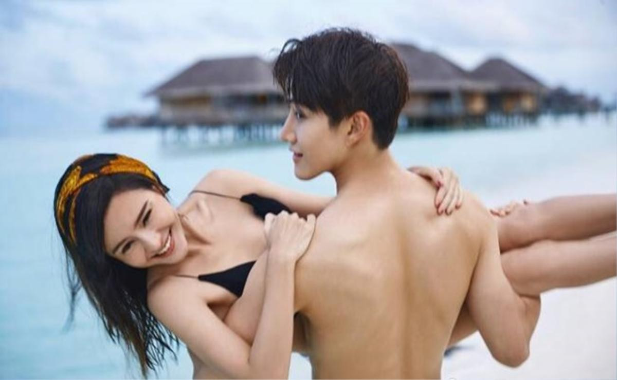 Cùng là chụp ảnh couple nhưng Aom Sushar chỉ có những hành động mùi mẫn này với Mike D.Angelo Ảnh 10