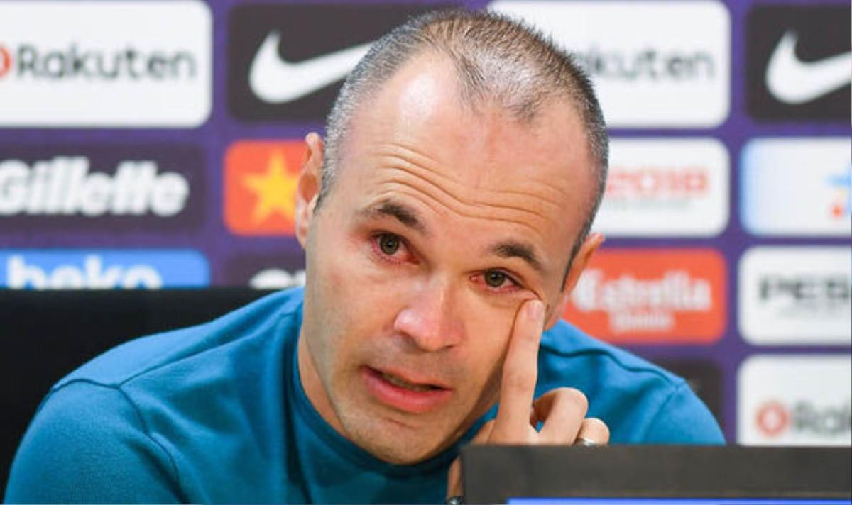 Tiền vệ Iniesta nức nở trong ngày tuyên bố chia tay Barcelona Ảnh 2