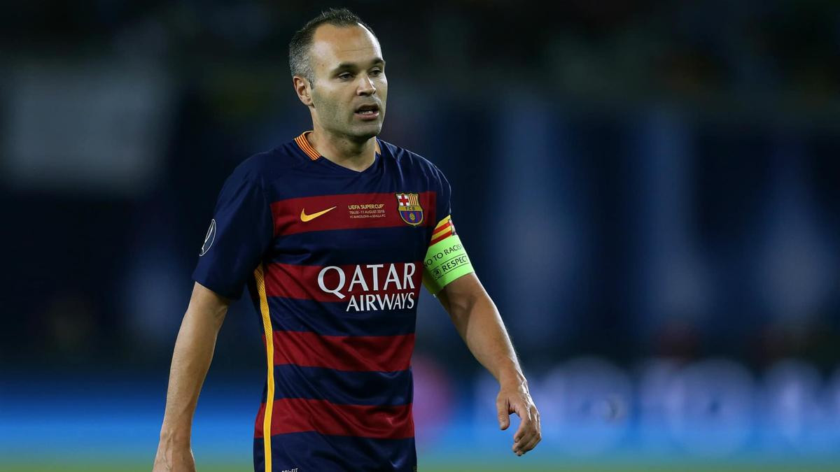 Tiền vệ Iniesta nức nở trong ngày tuyên bố chia tay Barcelona Ảnh 1