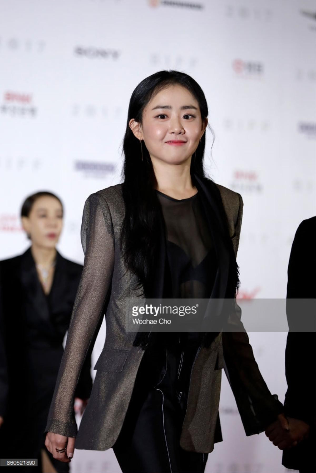 Thời gian, bệnh tật, áp lực dư luận đã 'hủy hoại' nhan sắc 'Em gái quốc dân' Moon Geun Young Ảnh 27