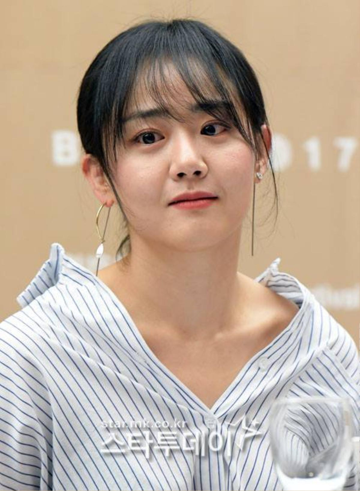 Thời gian, bệnh tật, áp lực dư luận đã 'hủy hoại' nhan sắc 'Em gái quốc dân' Moon Geun Young Ảnh 23