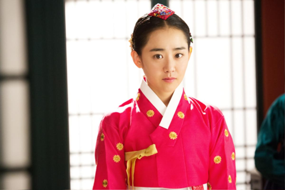 Thời gian, bệnh tật, áp lực dư luận đã 'hủy hoại' nhan sắc 'Em gái quốc dân' Moon Geun Young Ảnh 19