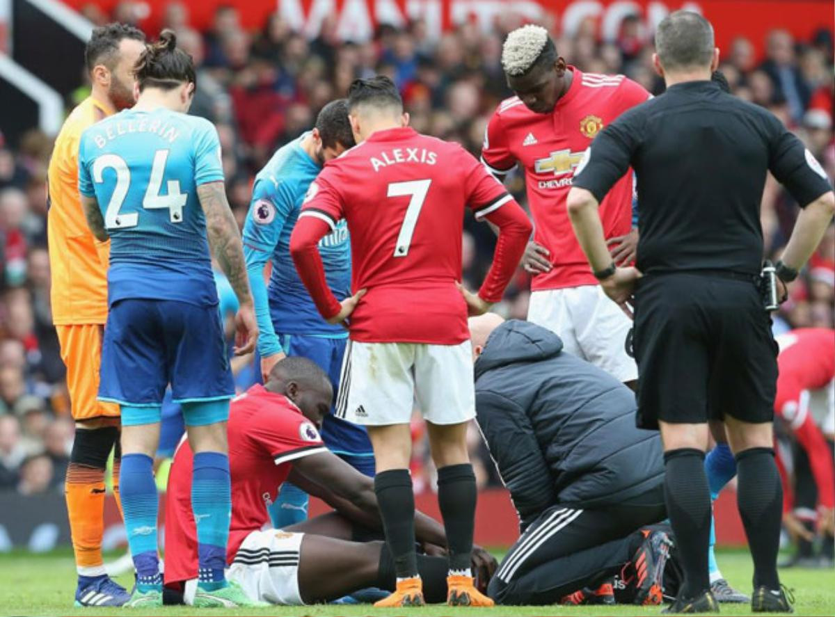 Chấn thương mắt cá, Lukaku có nguy cơ lỡ trận chung kết FA Cup Ảnh 1