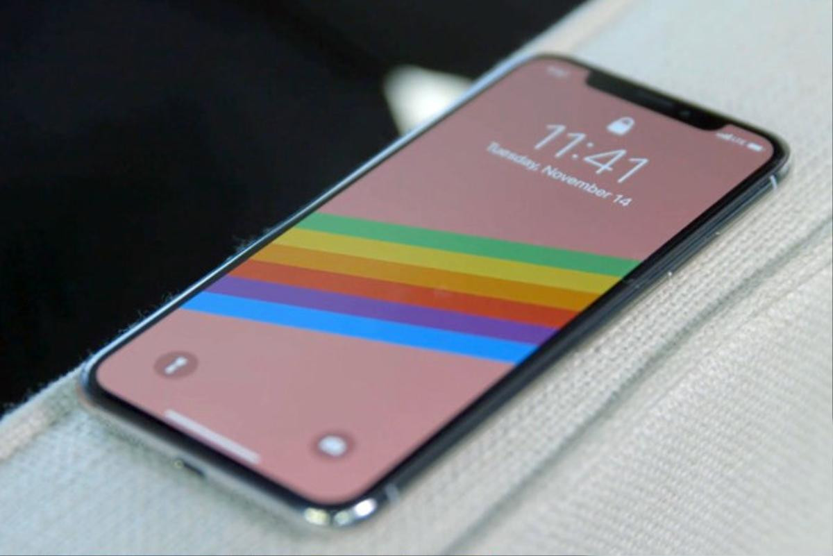 Tất cả chúng ta đã nhầm, iPhone X vẫn bán chạy như tôm tươi Ảnh 2