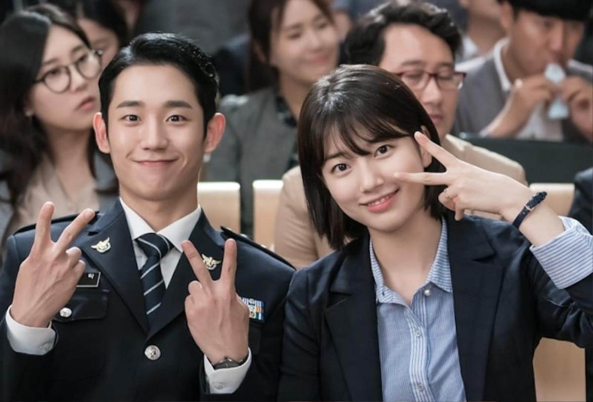 Trước thềm Baeksang 2018, Suzy và Jung Hae In đứng đầu bình chọn - Ăn may hay thực lực? Ảnh 4