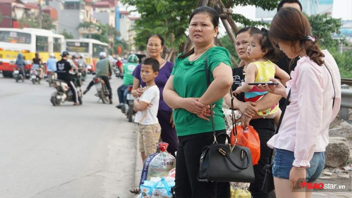 Cảnh tượng đối lập trên đường phố Hà Nội vào ngày cuối cùng kỳ nghỉ lễ 30/4 - 1/5 Ảnh 9