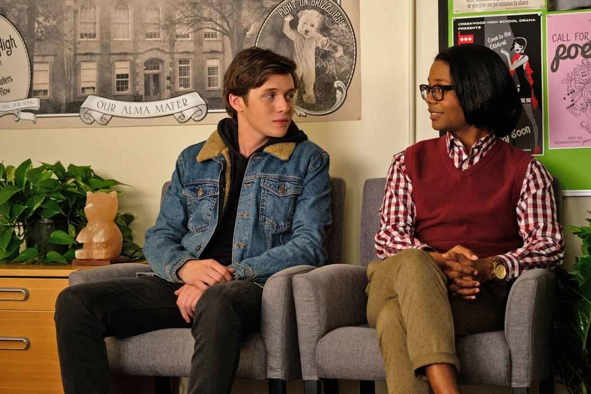 'Love, Simon': Cái kết 'hường phấn' của tình yêu vườn trường khiến khán giả ấm lòng đến lạ Ảnh 7