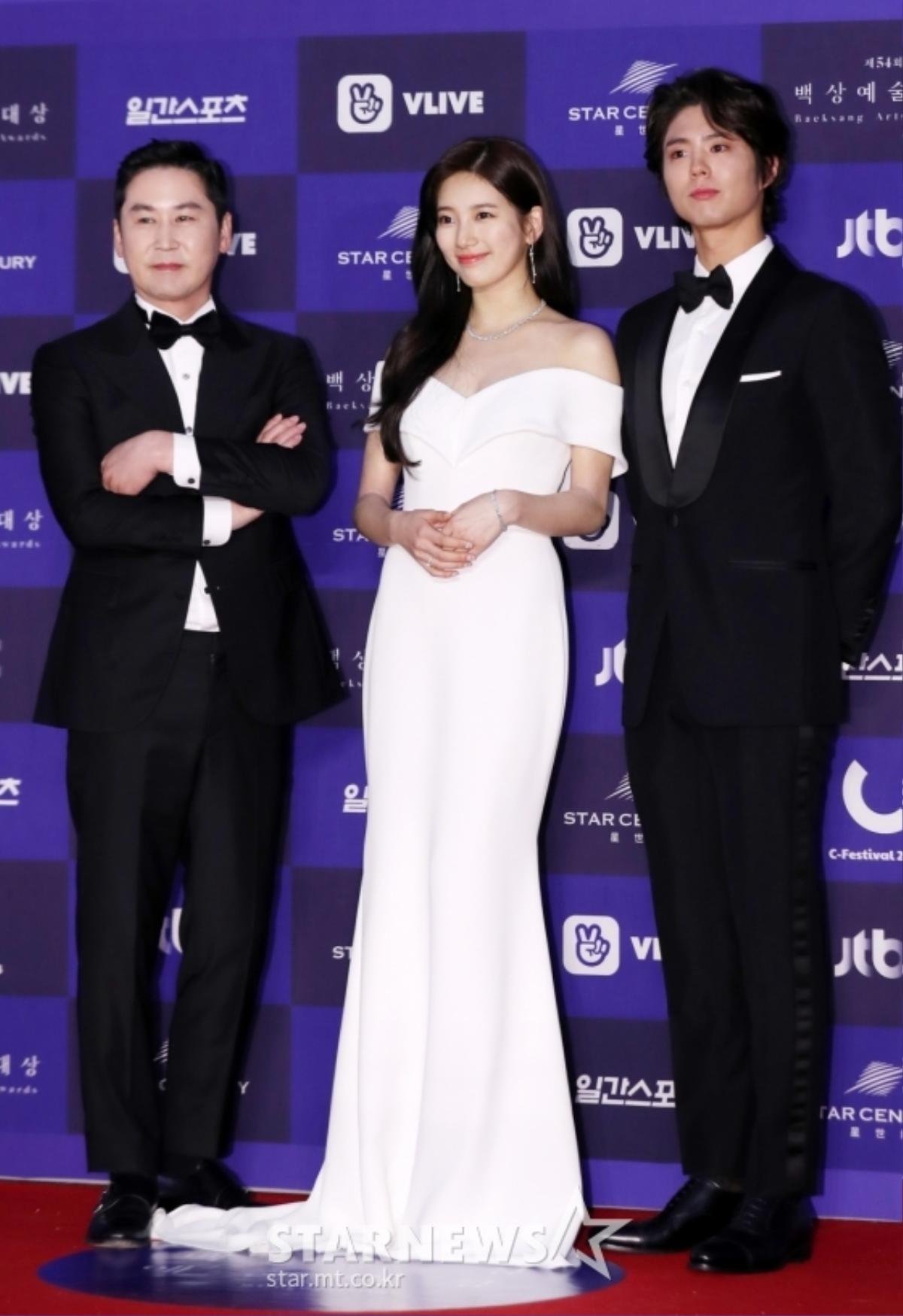 Thảm đỏ Baeksang 2018: Suzy tỏa sáng cùng Park Bo Gum cho đến khi Seolhyun và Nana xuất hiện Ảnh 2