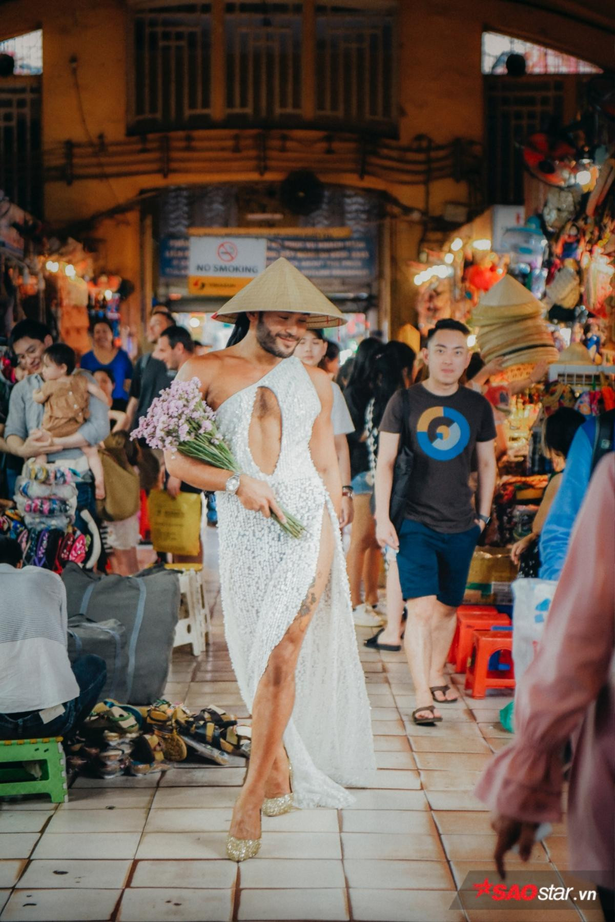 'Thánh catwalk' Sinon Loresca: 'Sống với một quả thận nhưng tôi cứu cả cuộc đời chị mình' Ảnh 5