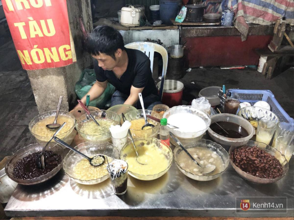 Hot: Tìm ra quán chè mà chị Nguyệt “thảo mai” trốn cả người yêu ăn một mình ở chợ Ảnh 2