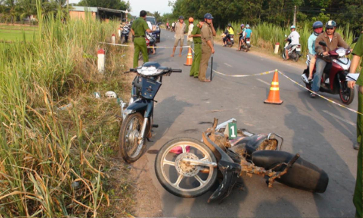 Nghi ngờ vợ có nhân tình, chồng vác dao đâm nhiều nhát khiến vợ tử vong trên đường Ảnh 2