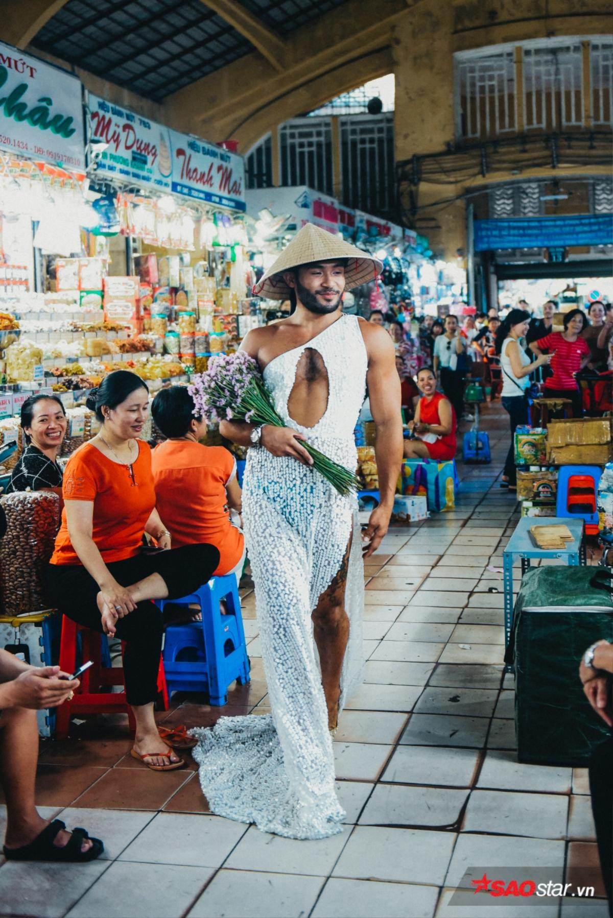 Hóa ra đây là lý do Sinon Loresca muốn so tài catwalk với Hương Giang tại Việt Nam Ảnh 5